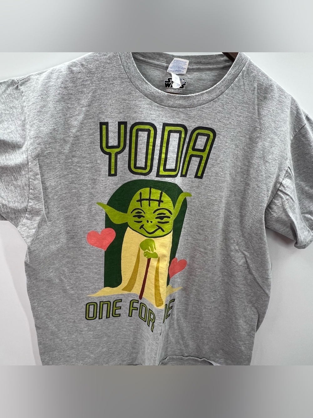 441 Star Wars XL Gray Yoda Graphic Tee with Green, Yellow and Pink Accents